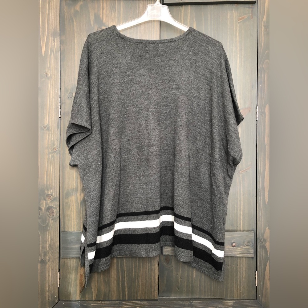 Croft & Barrow light grey poncho - Picture 2 of 4